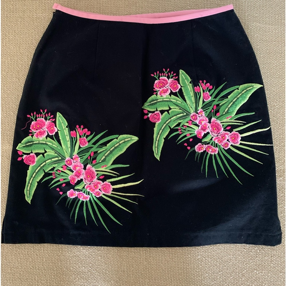 New CJ Laing Stunning Floral Skirt